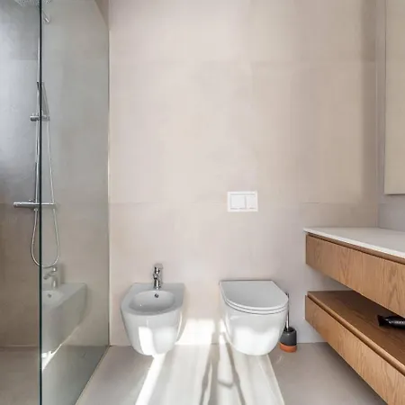 Luxury 4 Bedroom W Pool Hotel *
