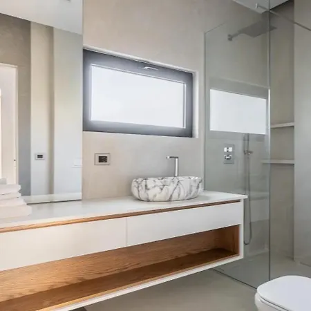 Luxury 4 Bedroom W Pool Hotel Plazhi San Pietro