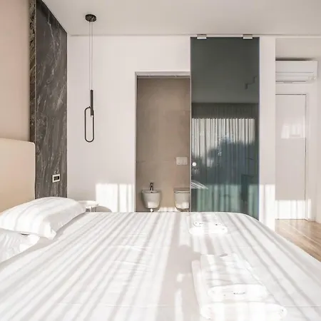 Luxury 4 Bedroom W Pool Hotel