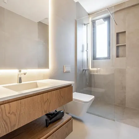 Luxury 4 Bedroom W Pool * Plazhi San Pietro