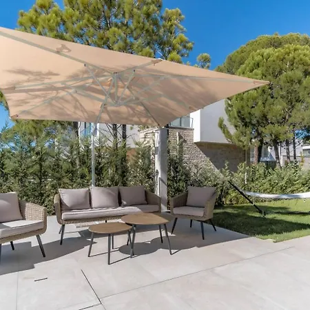 Luxury 4 Bedroom W Pool 호텔 Plazhi San Pietro